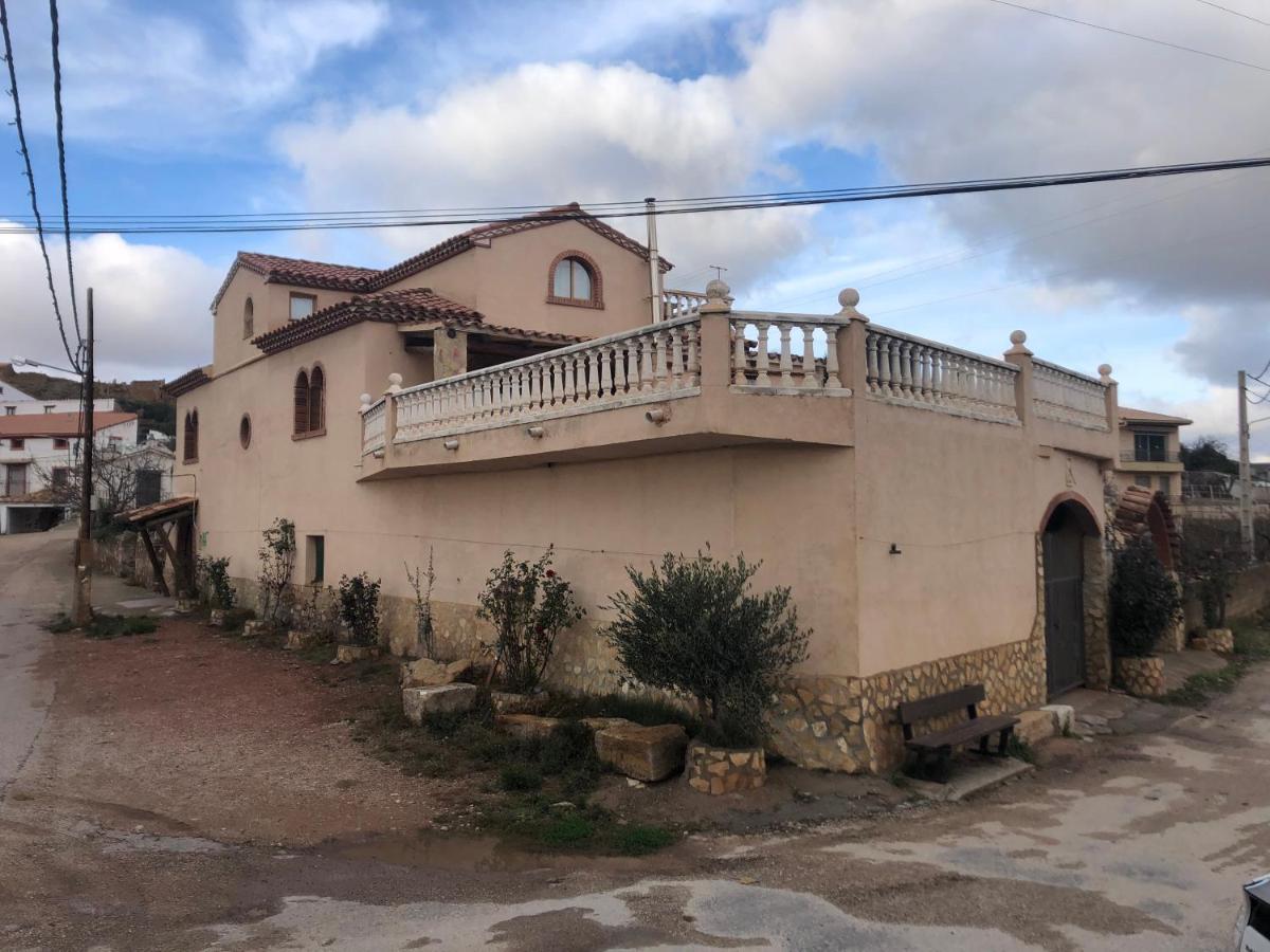 Oliete Casa Rural El Huerto Del Trucho מראה חיצוני תמונה