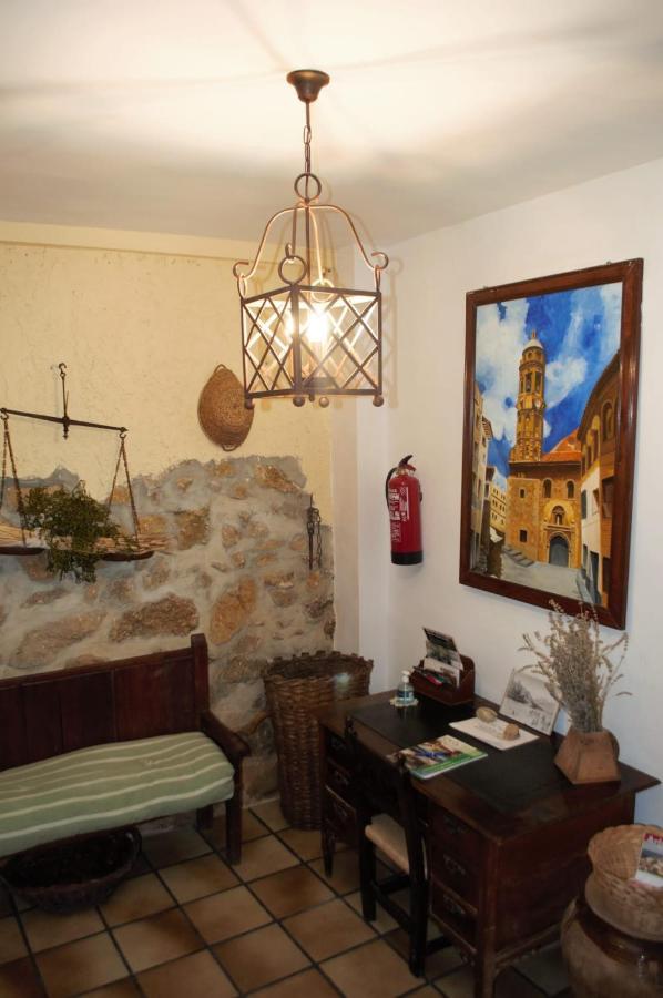 Oliete Casa Rural El Huerto Del Trucho מראה חיצוני תמונה